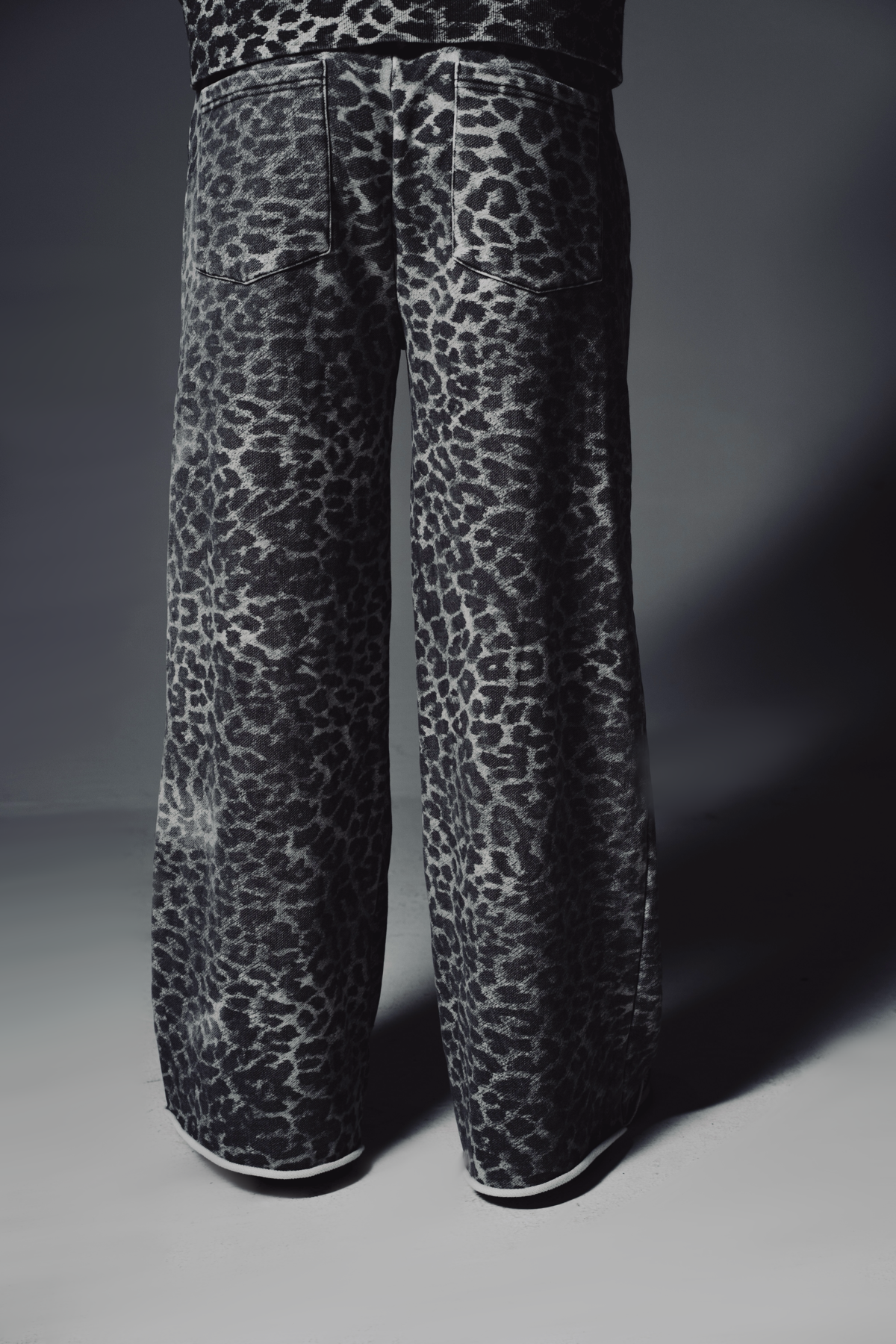 G.O.T.M SWEAT PANTS